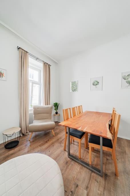 65 m2 Premium Apartment near Westbahnhof