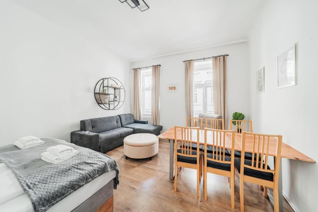 65 m2 Premium Apartment near Westbahnhof