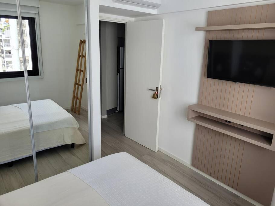 Dpto 2 ambientes en Cañitas con Laundry Gym Piscina y Sofa cama extra