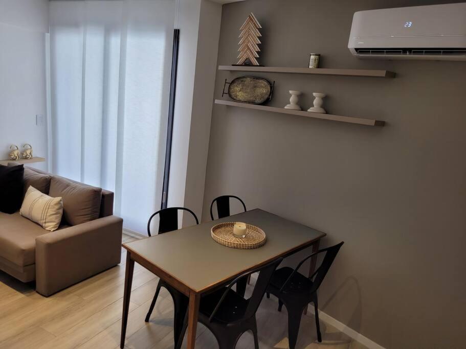 Dpto 2 ambientes en Cañitas con Laundry Gym Piscina y Sofa cama extra