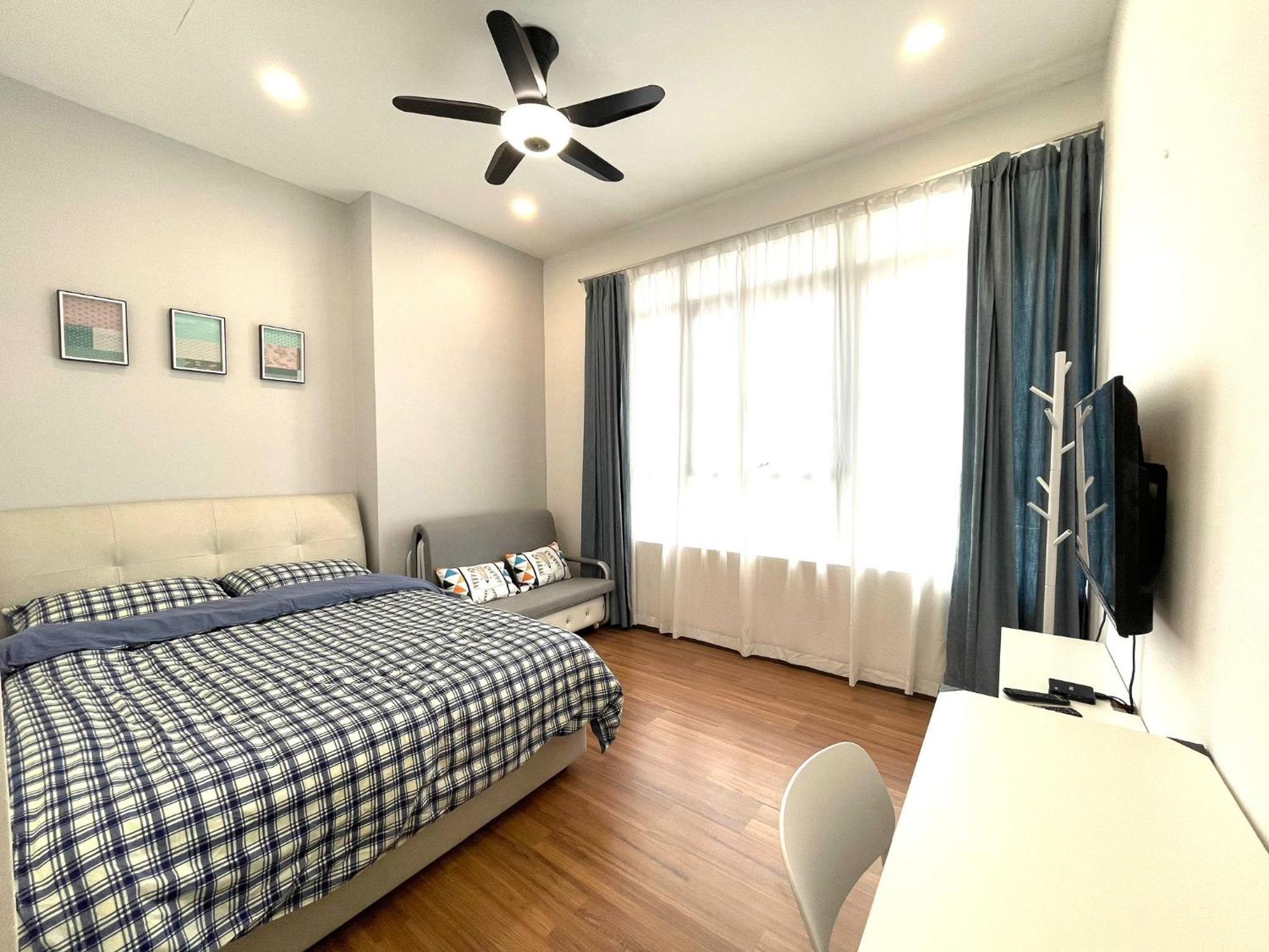 Cozy home in city center with free parking -1B