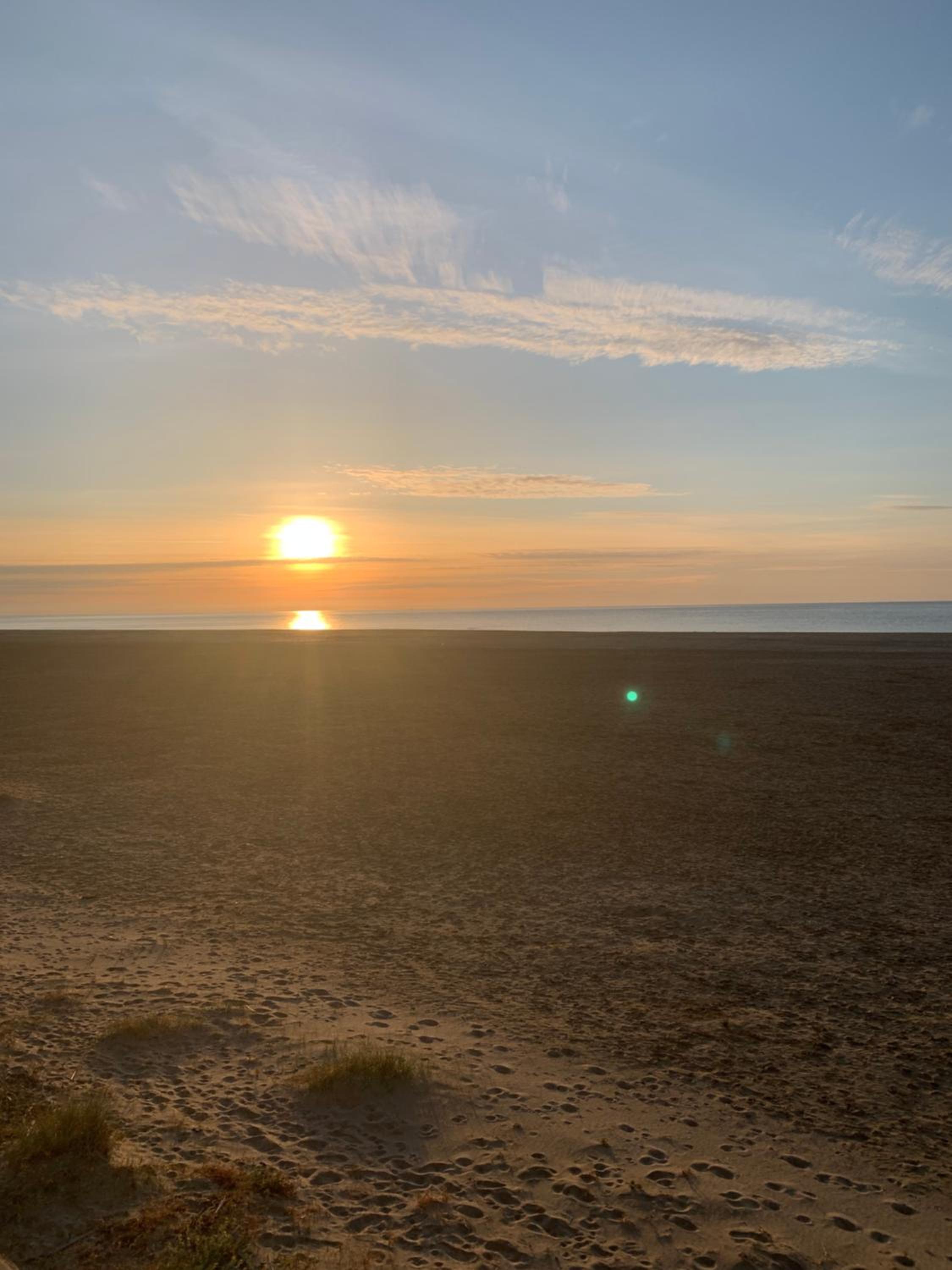 Les Corsaires direct plage près du port