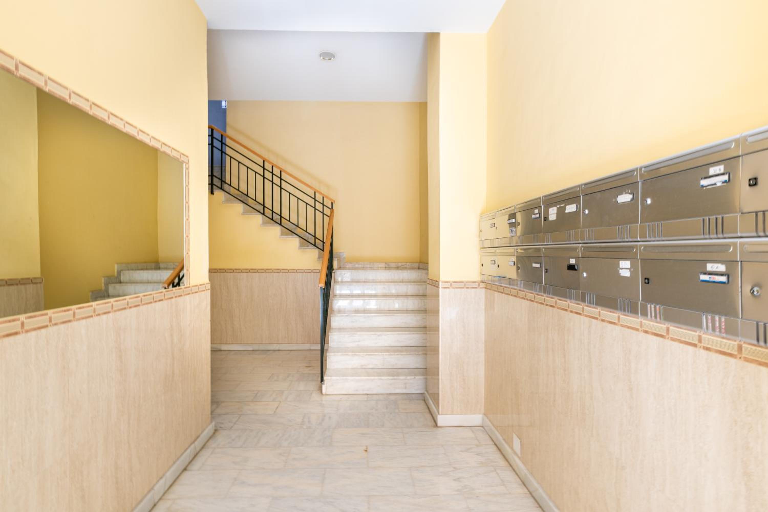 WintowinRentals Quiet Apartment, good location, free parking
