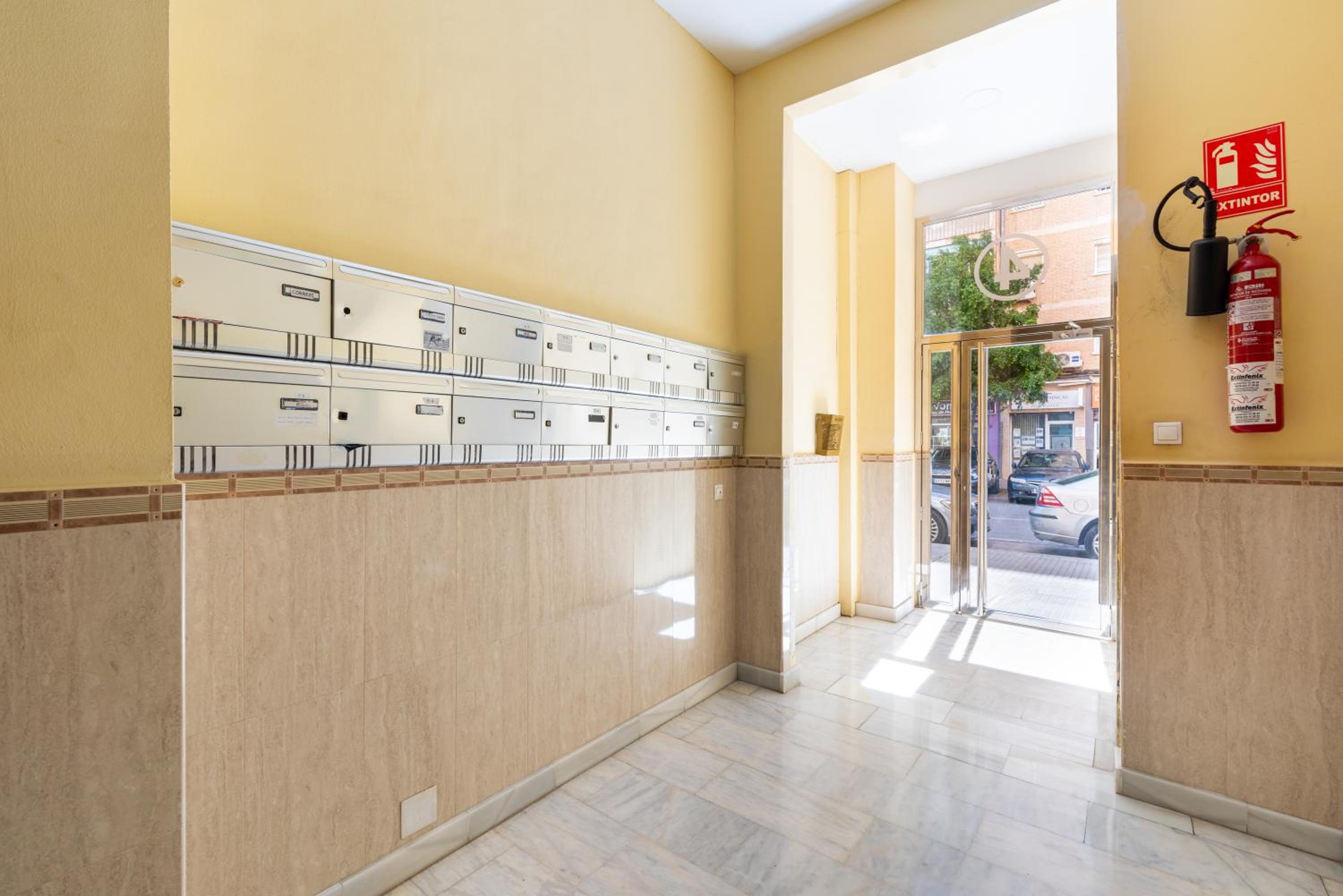 WintowinRentals Quiet Apartment, good location, free parking