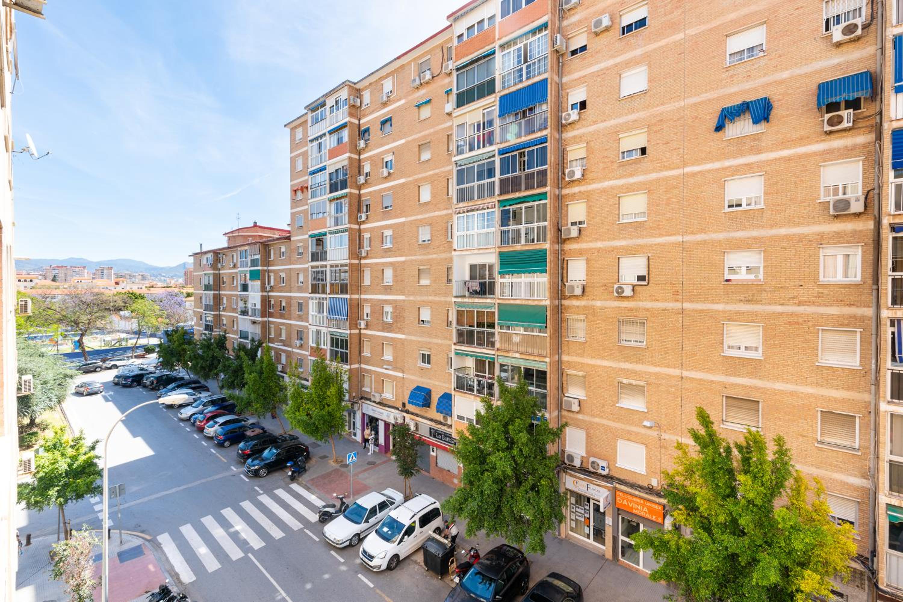 WintowinRentals Quiet Apartment, good location, free parking