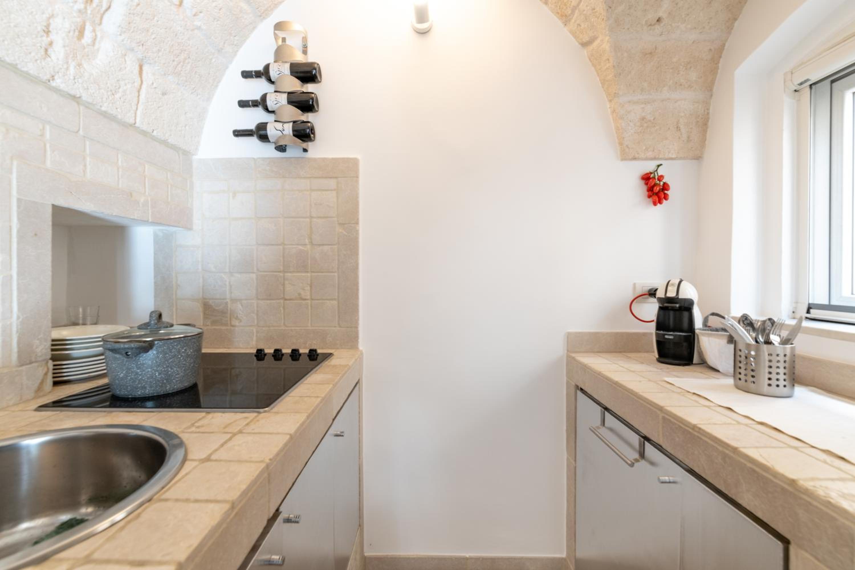 Casa Alta en Ostuni — kitchen