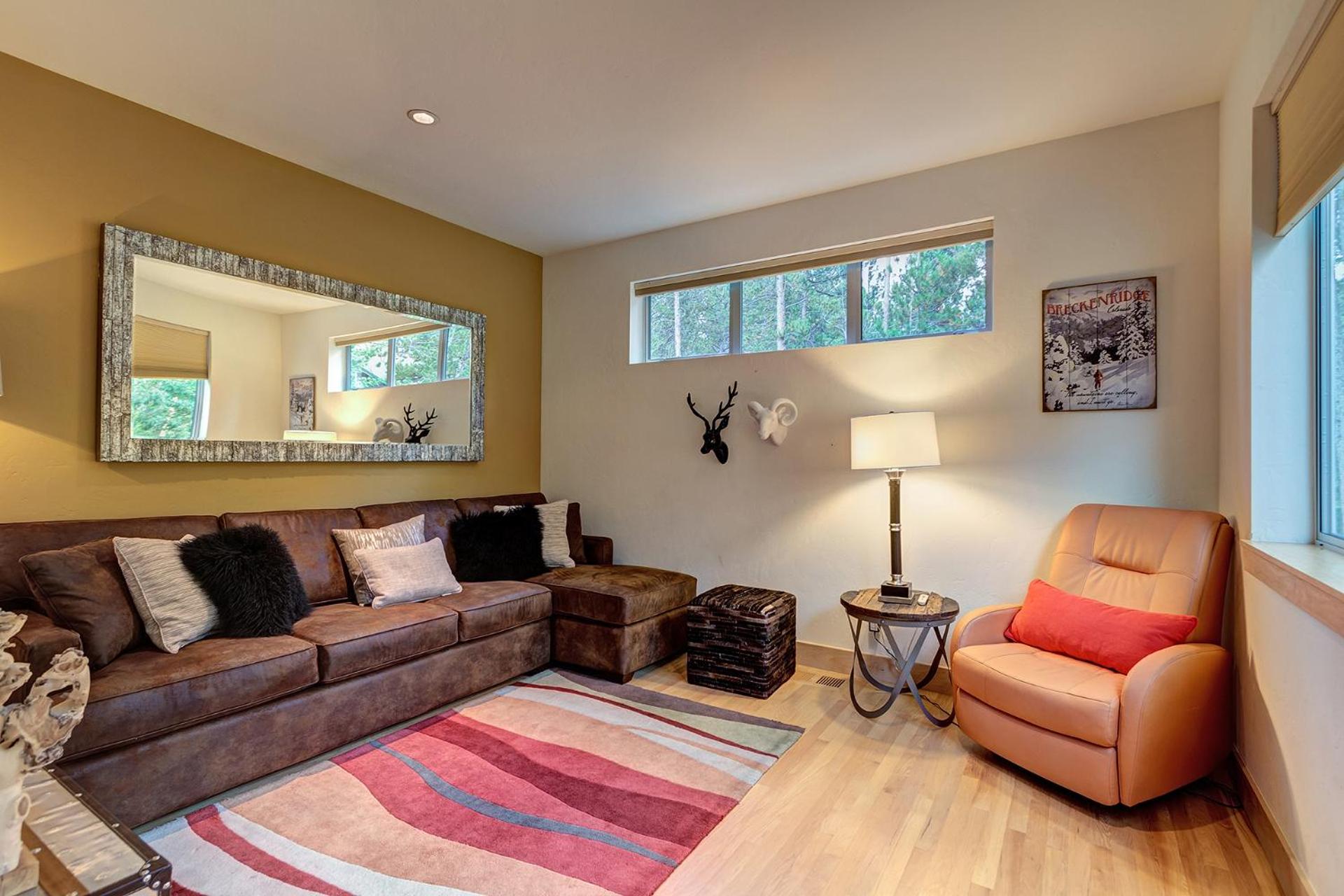 Moonstone Modern by Great Western Lodging view 3