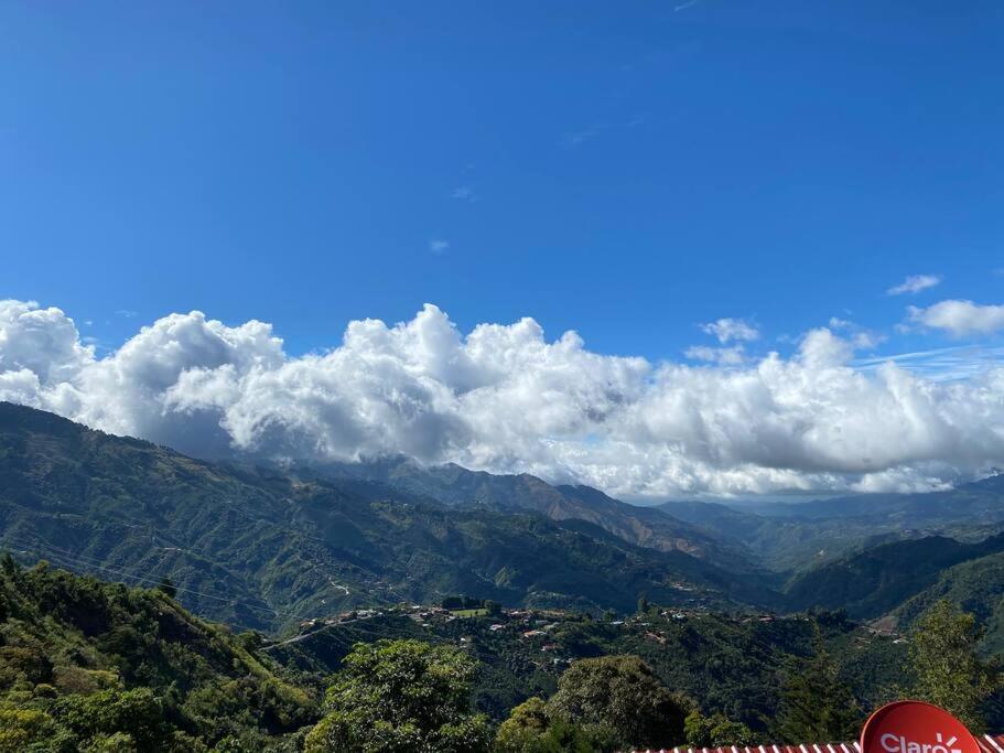 Cabaña Peacock – CUTE cabin with an AMAZING view!