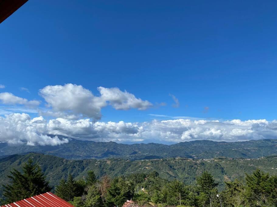 Cabaña Peacock – CUTE cabin with an AMAZING view!