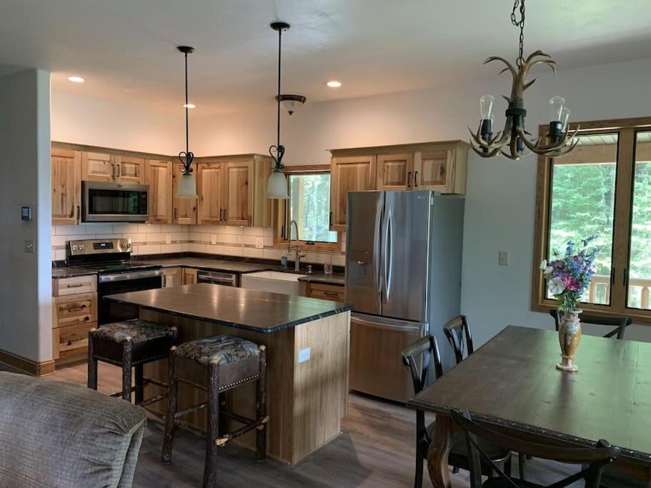 The Lake House - New Home on Lower Kaubinshine Lk view 5