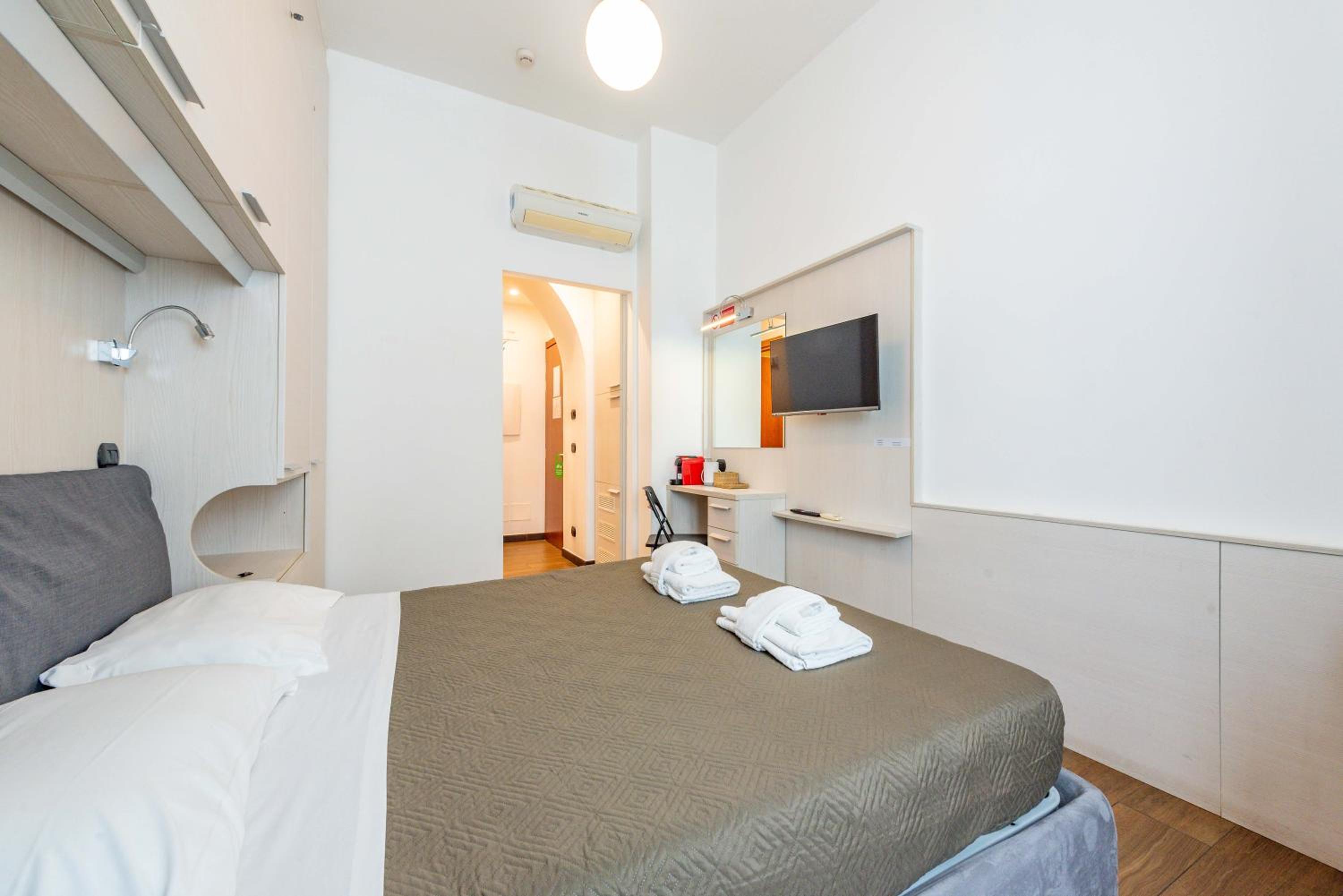 ANDENIS TIBER HOUSE
