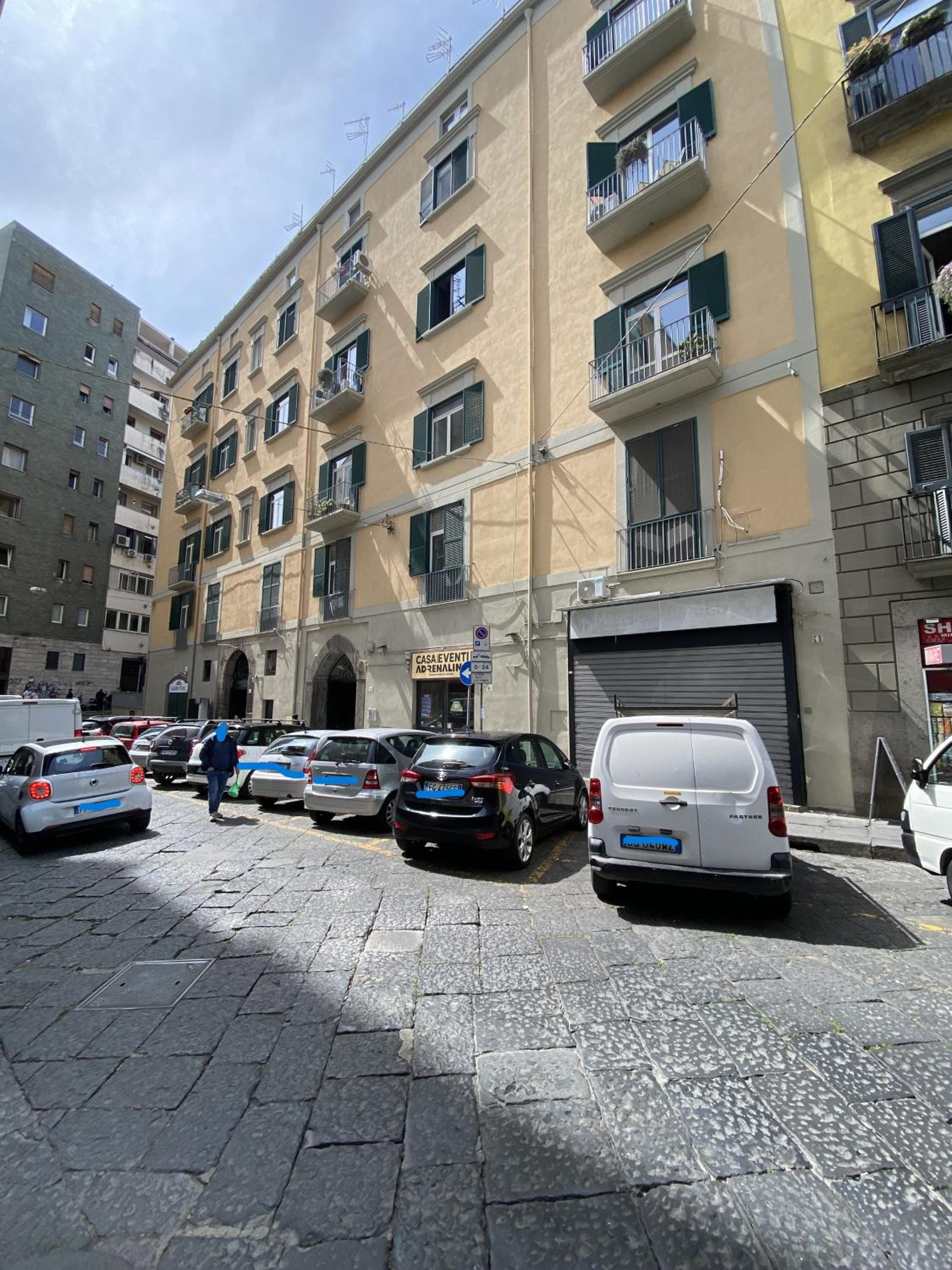 Amazing and central penthouse with terraces in the heart of Napoli