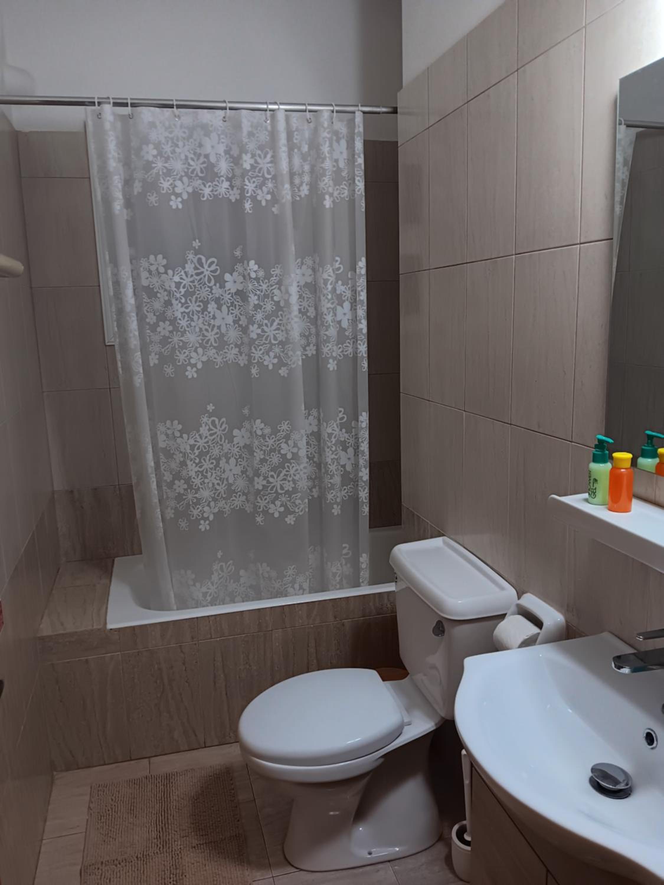 Pari's Holiday apartments-Paphos