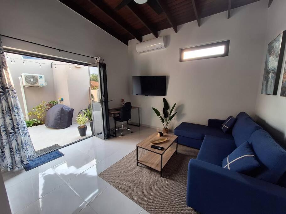Felicity Apartment