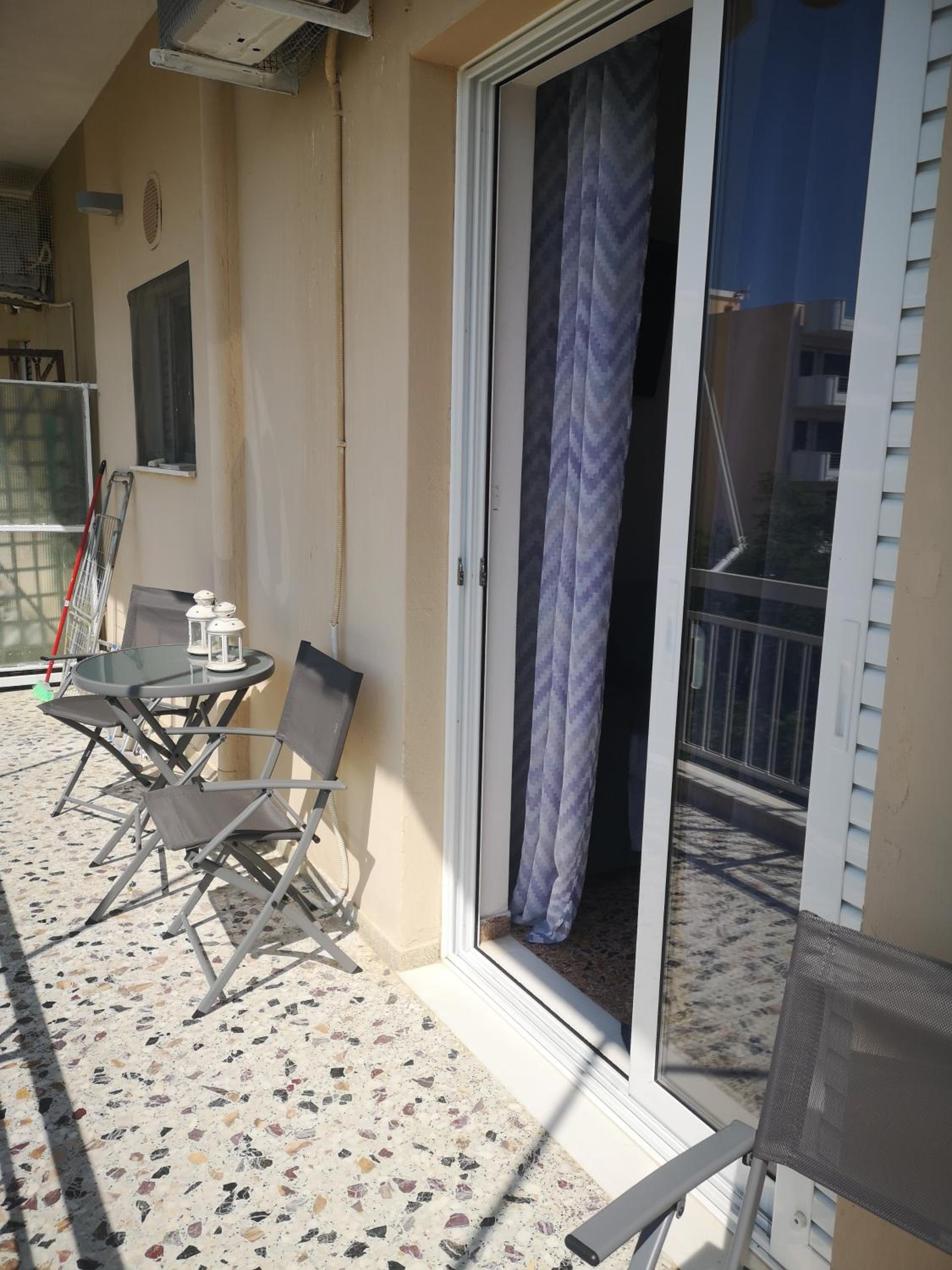 Karystos central apartment, near the beach view 2