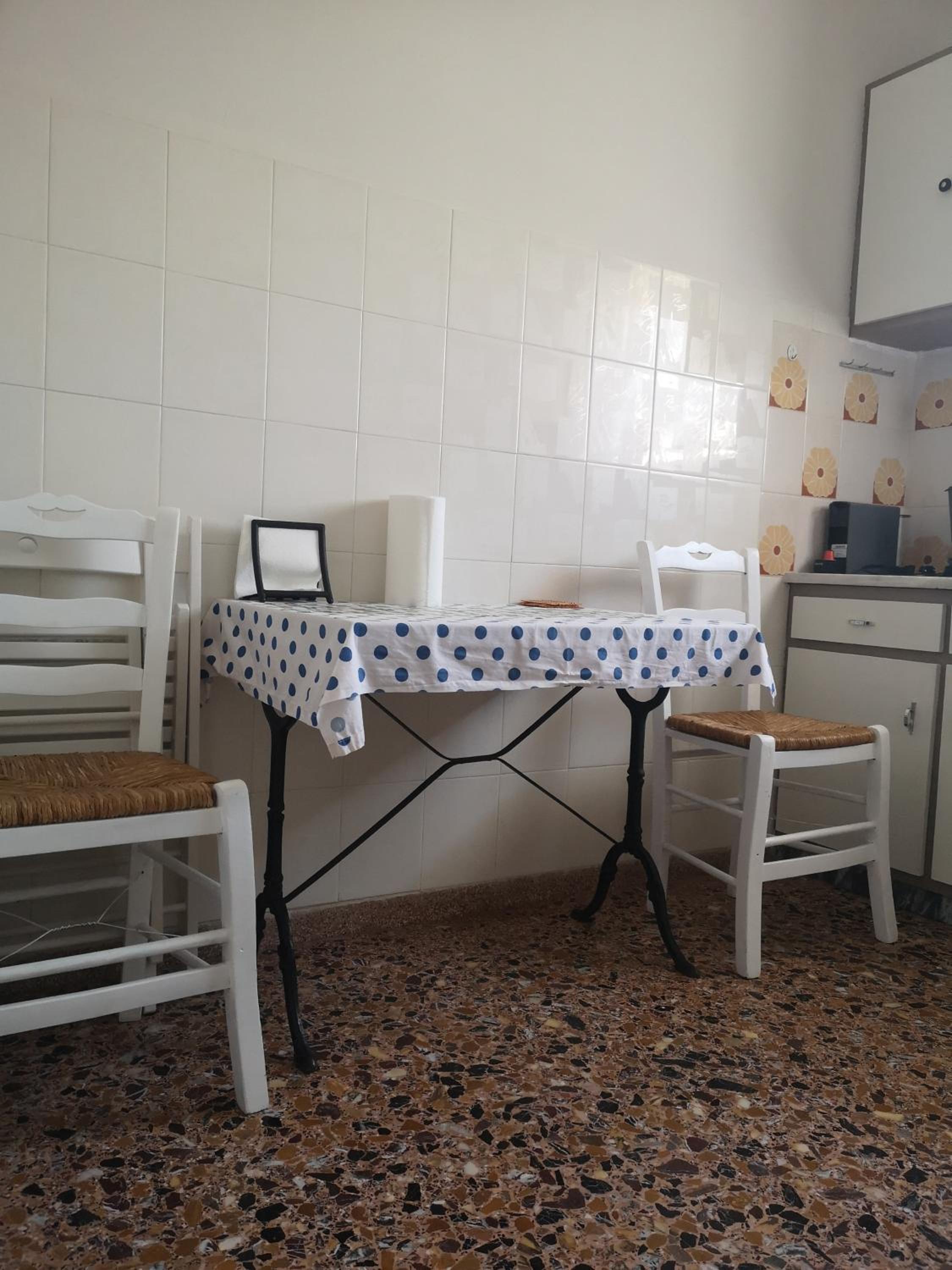 Karystos central apartment, near the beach view 4