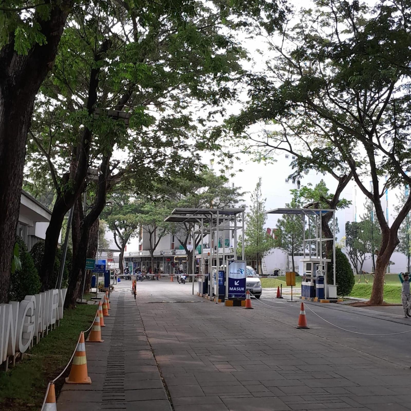 DREAM INN Aeropolis Airport Soekarno Hatta