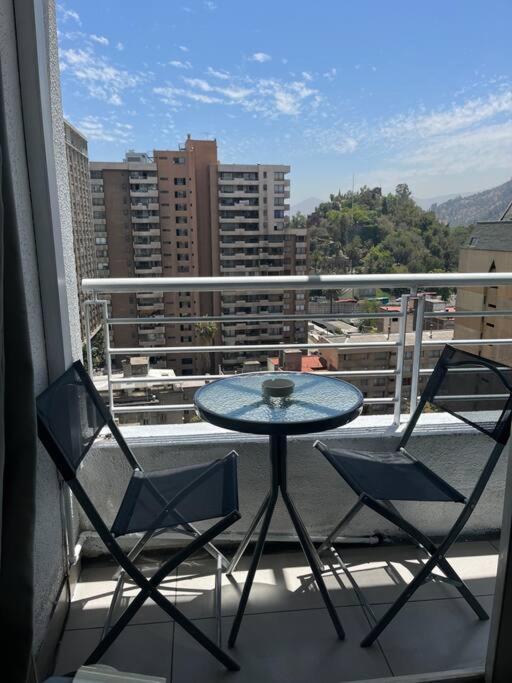 Vista a Cerro Santa Lucía con Aire Acondicionado