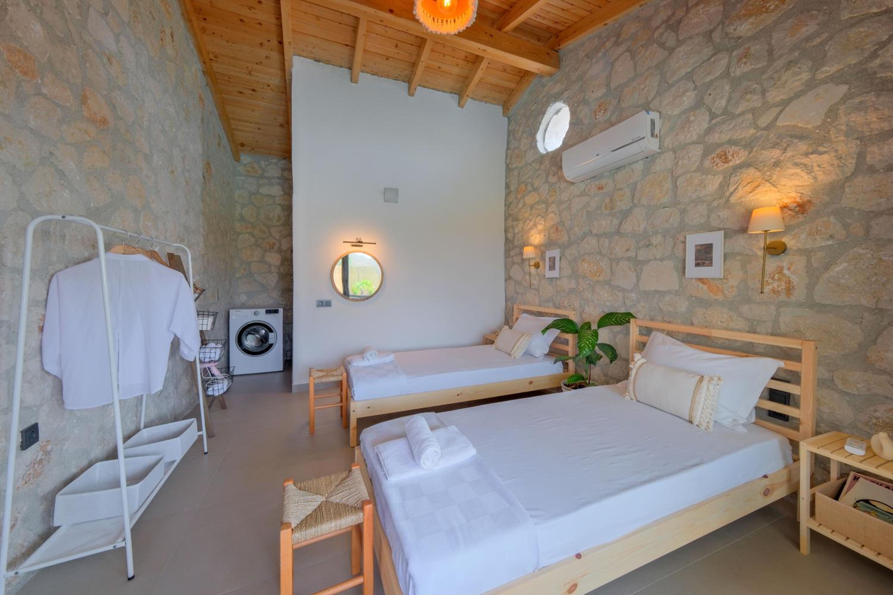 Villa Nomade Fethiye Seydikemer Korunaklı Havuzlu Muhafazakar