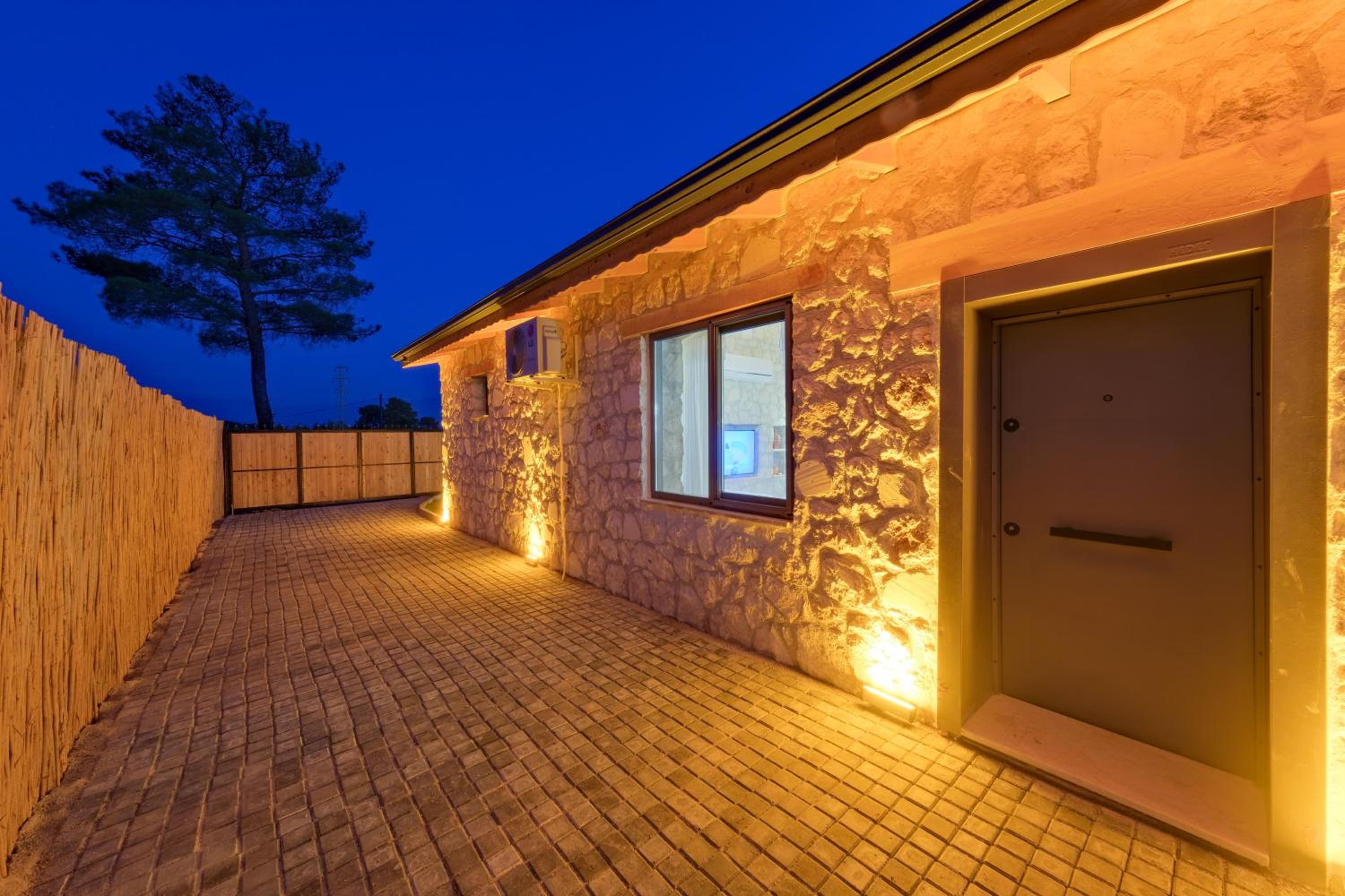 Villa Nomade Fethiye Seydikemer Korunaklı Havuzlu Muhafazakar