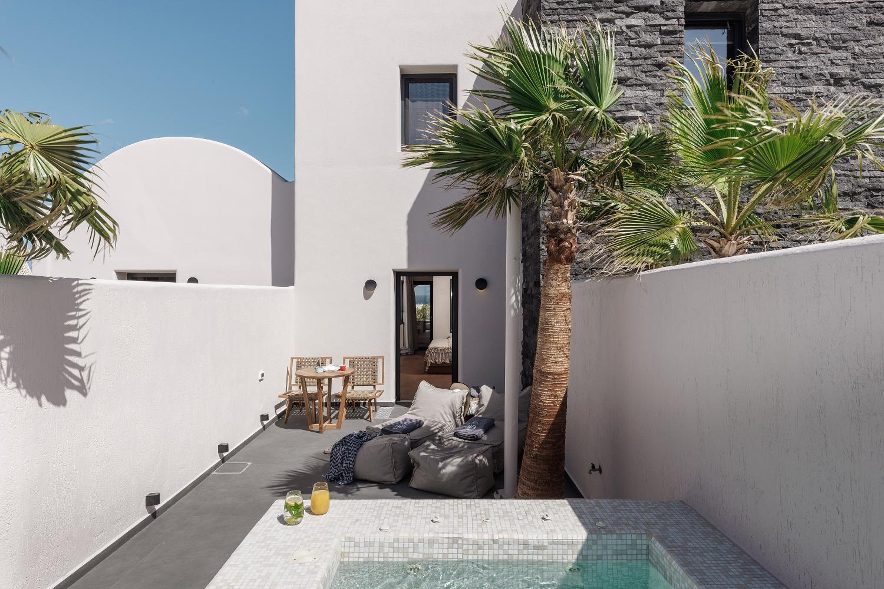 Aja Retreat Luxury Suites photo 3