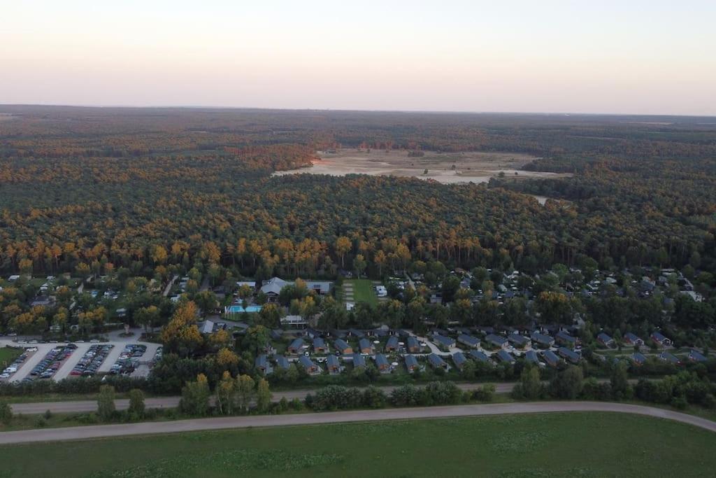 Veluwe, gezellig 4p chalet bij bos, zonnige tuin view 4