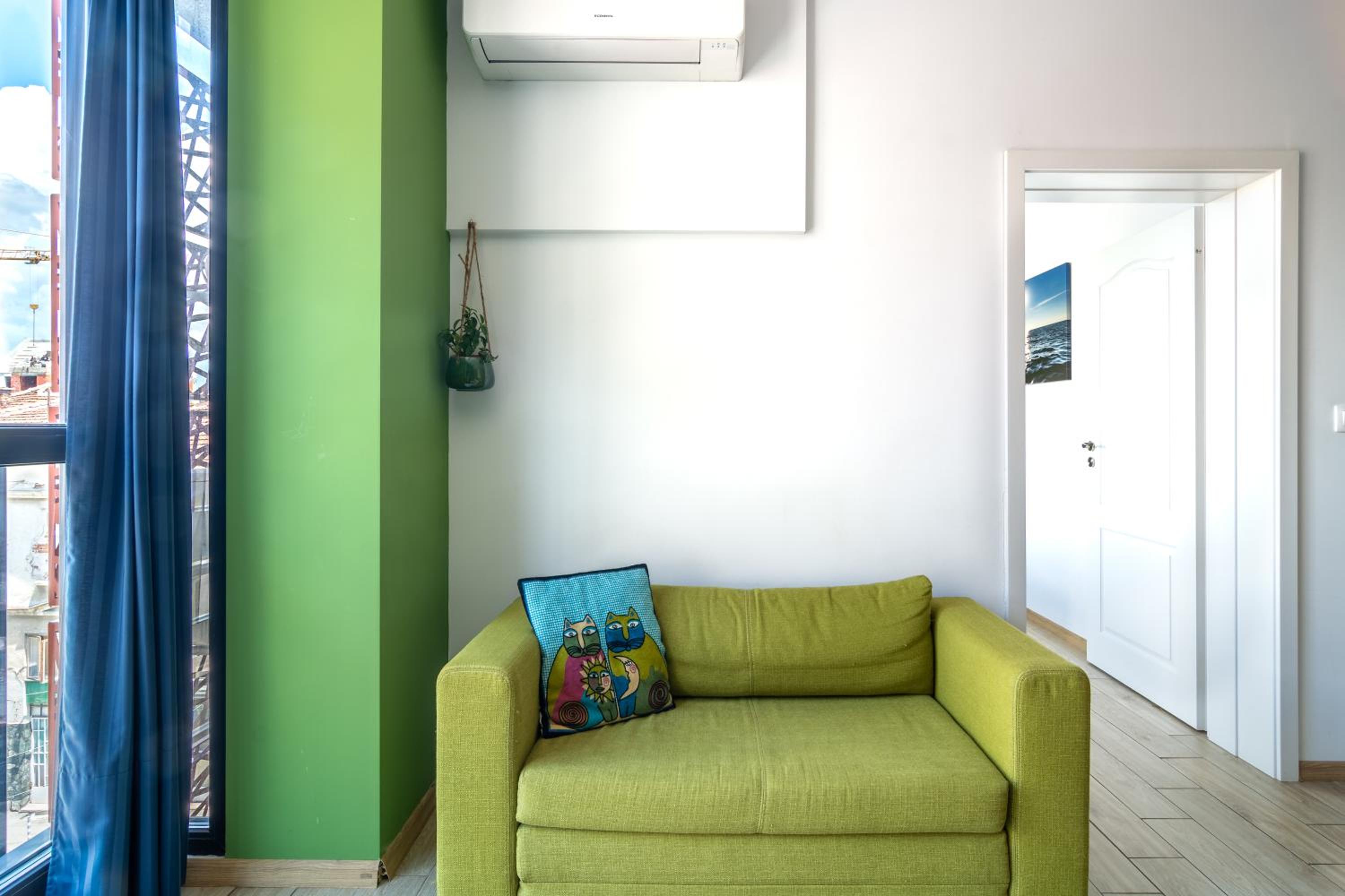 Artistic Flat in City Center for Business&Pleasure Trips