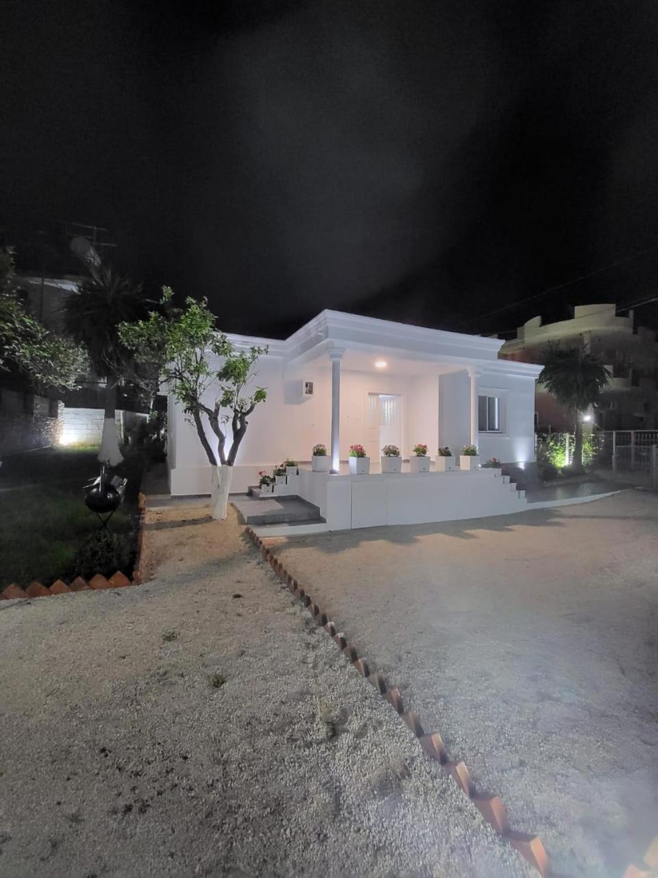Vila Ademi Ksamil
