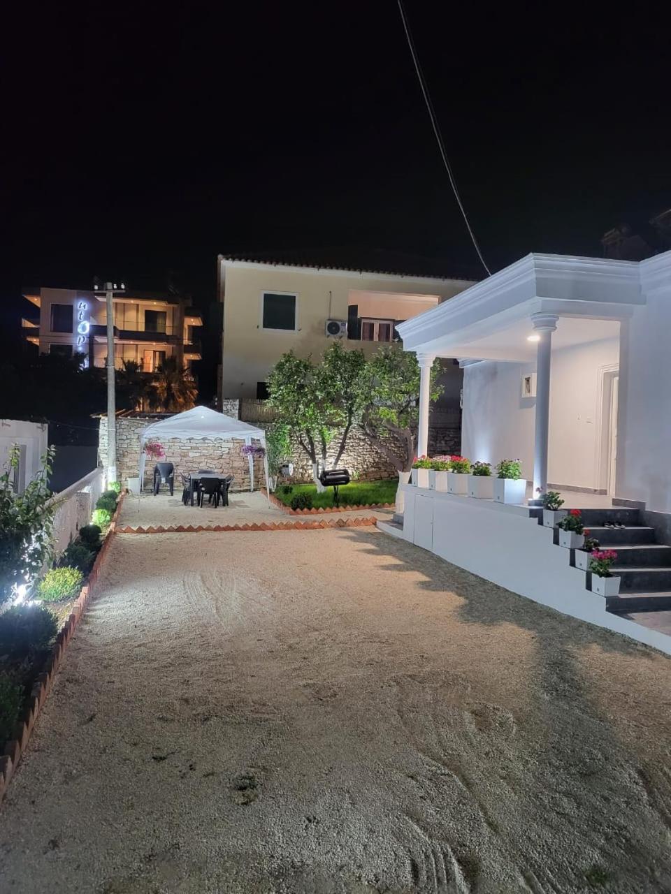 Vila Ademi Ksamil