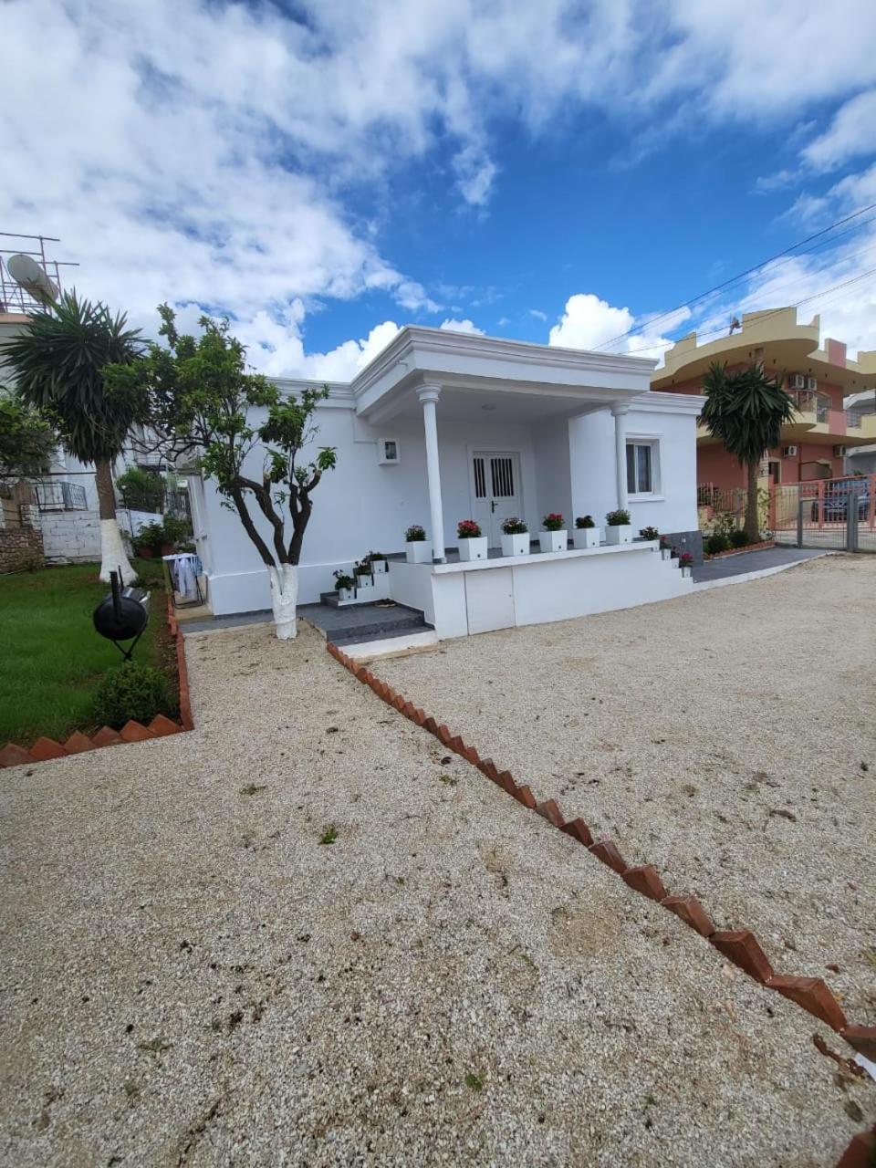 Vila Ademi Ksamil