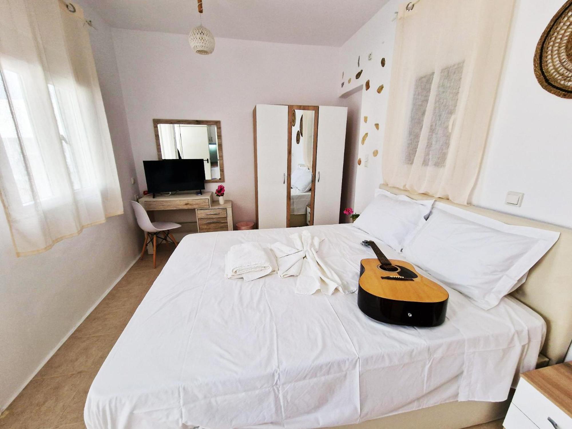 Olympio Luxury Studio Paros view 2