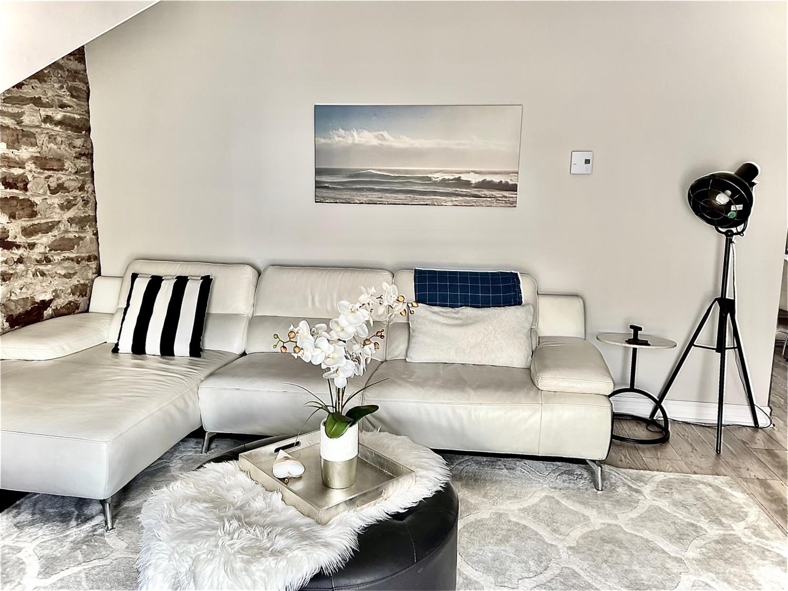 Luxury Heritage Escape with Spectacular Tay Basin View