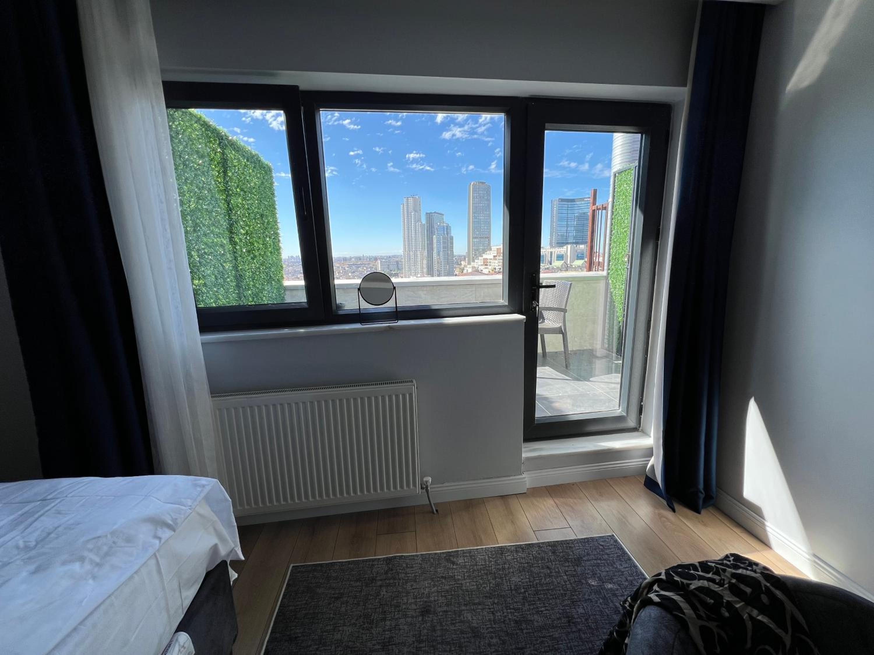 The Blue Suites - Image 18