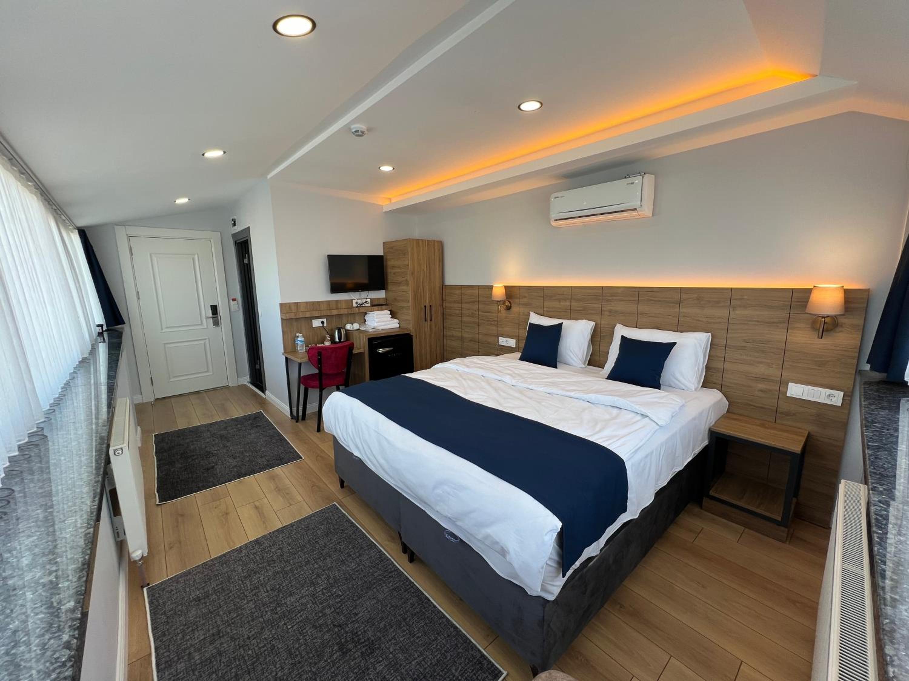 The Blue Suites - Image 16