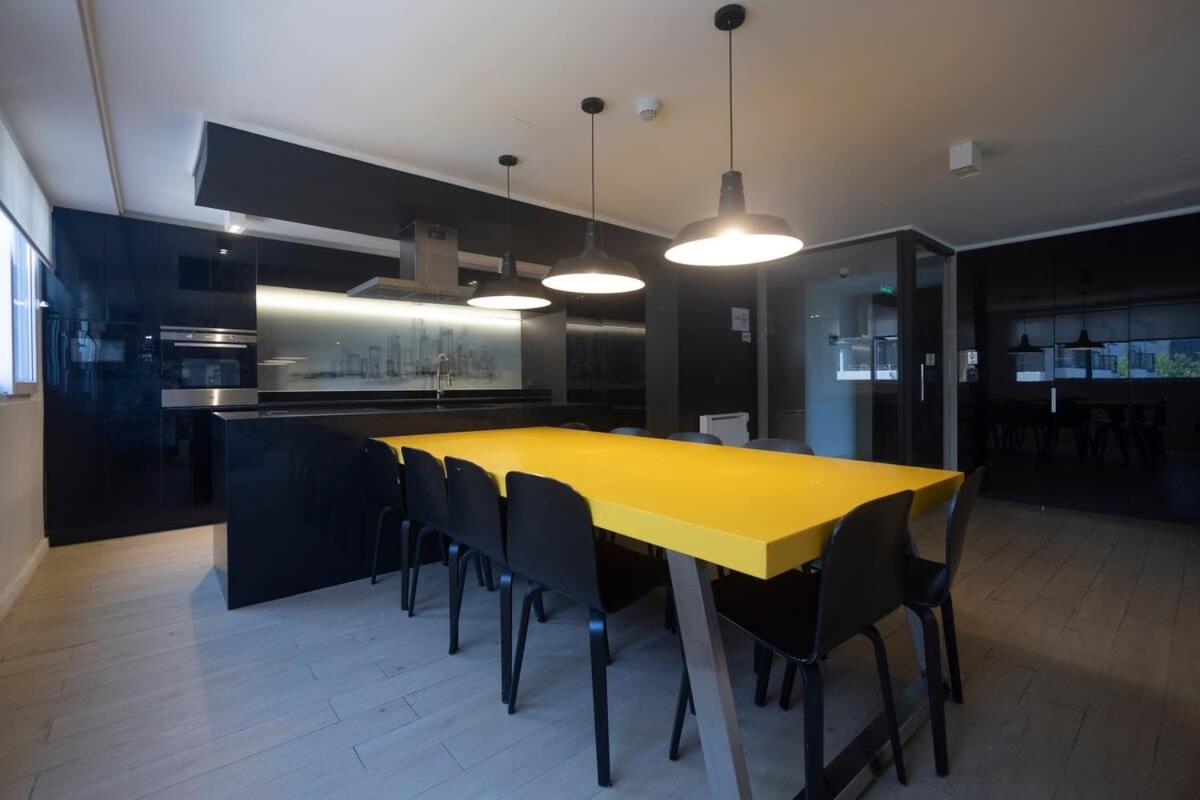 2B2B steps away from Costanera Center