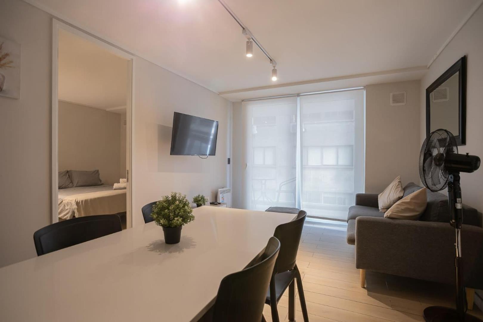 2B2B steps away from Costanera Center