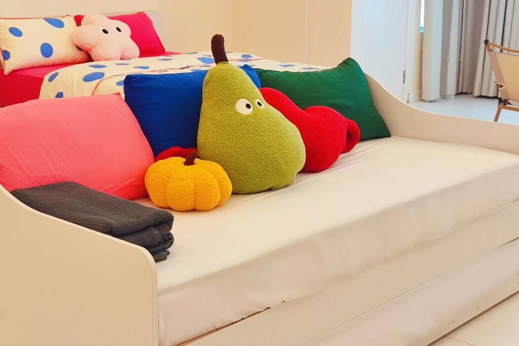 Dopamine Stay Colorful Retreat for 1-6 pax
