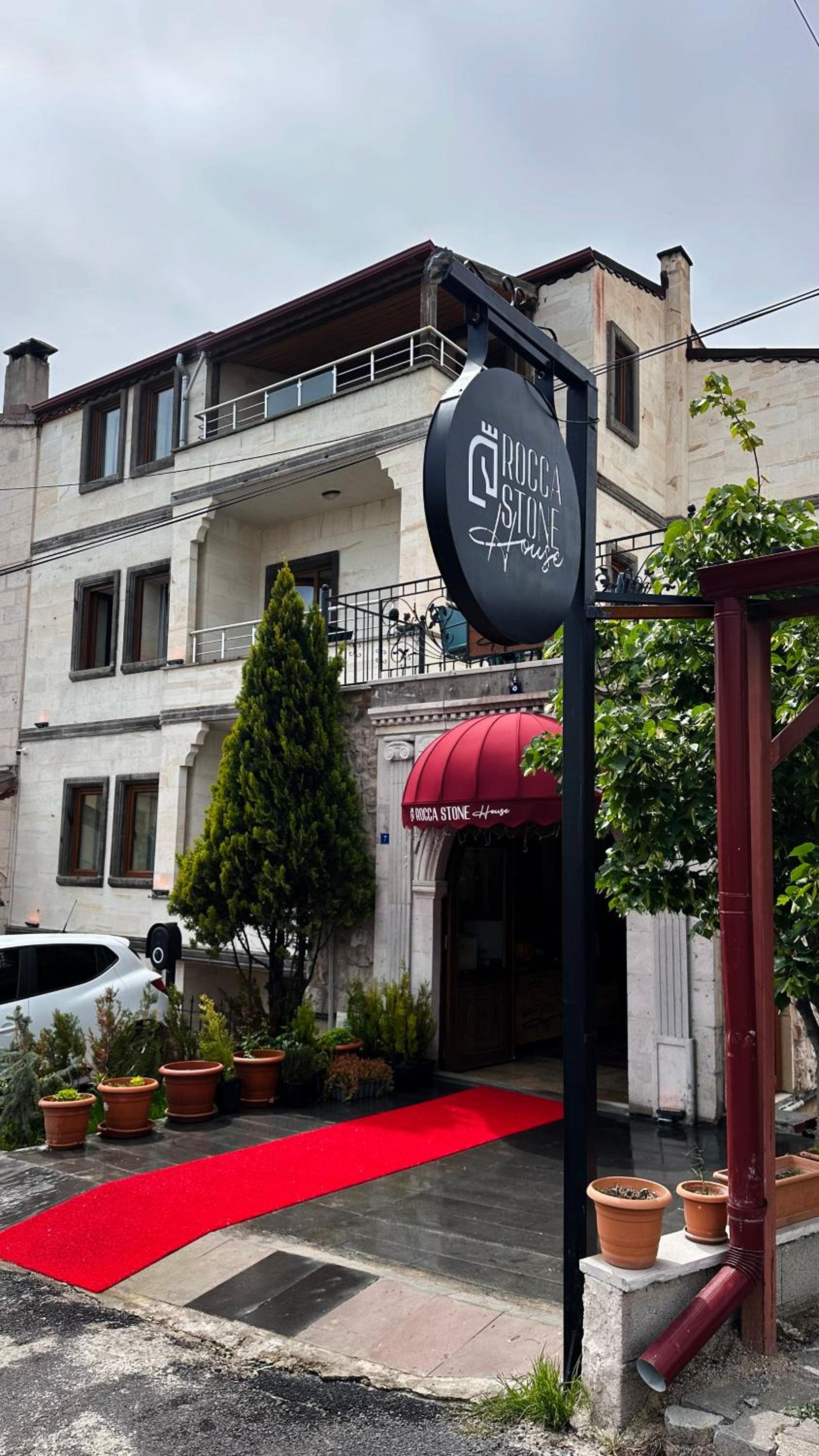 Rocca Stone House - Image 31