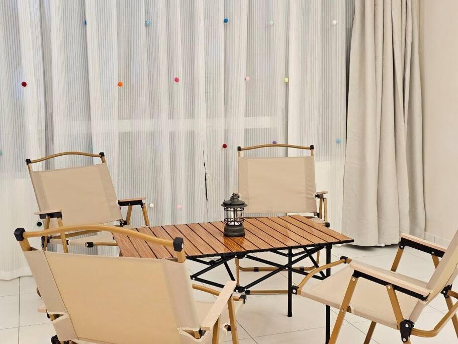 Dopamine Stay Colorful Retreat for 1-6 pax