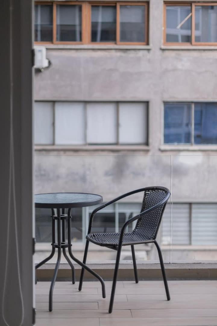 2B2B steps away from Costanera Center