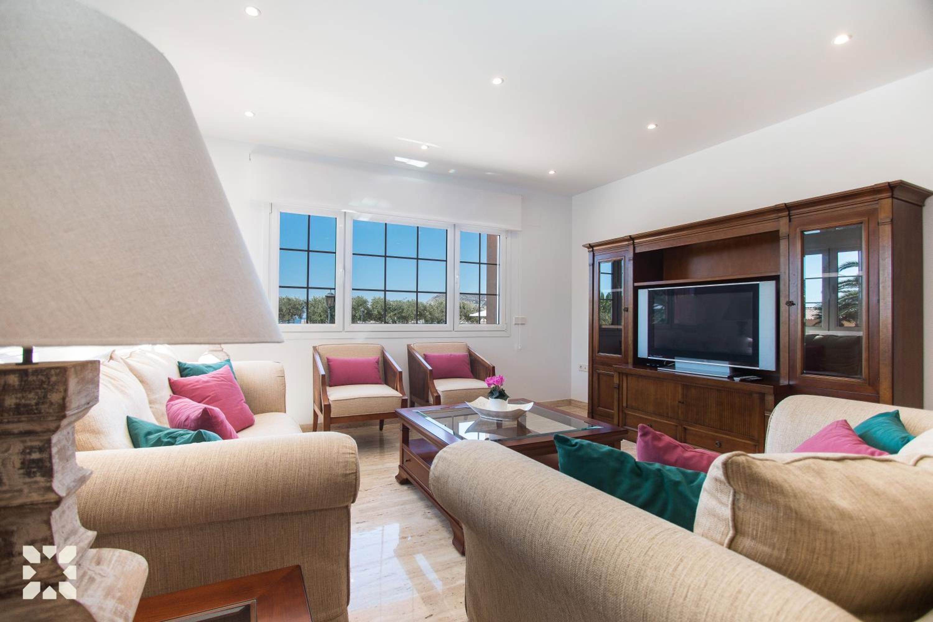 Villa Happy Family by Abahana Villas view 4