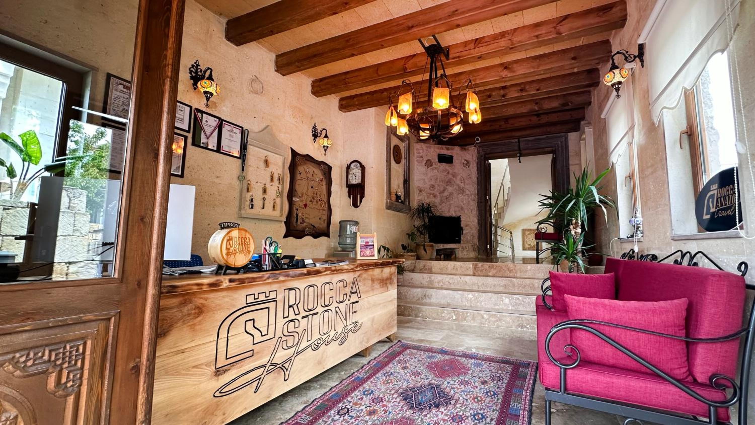 Rocca Stone House - Image 32