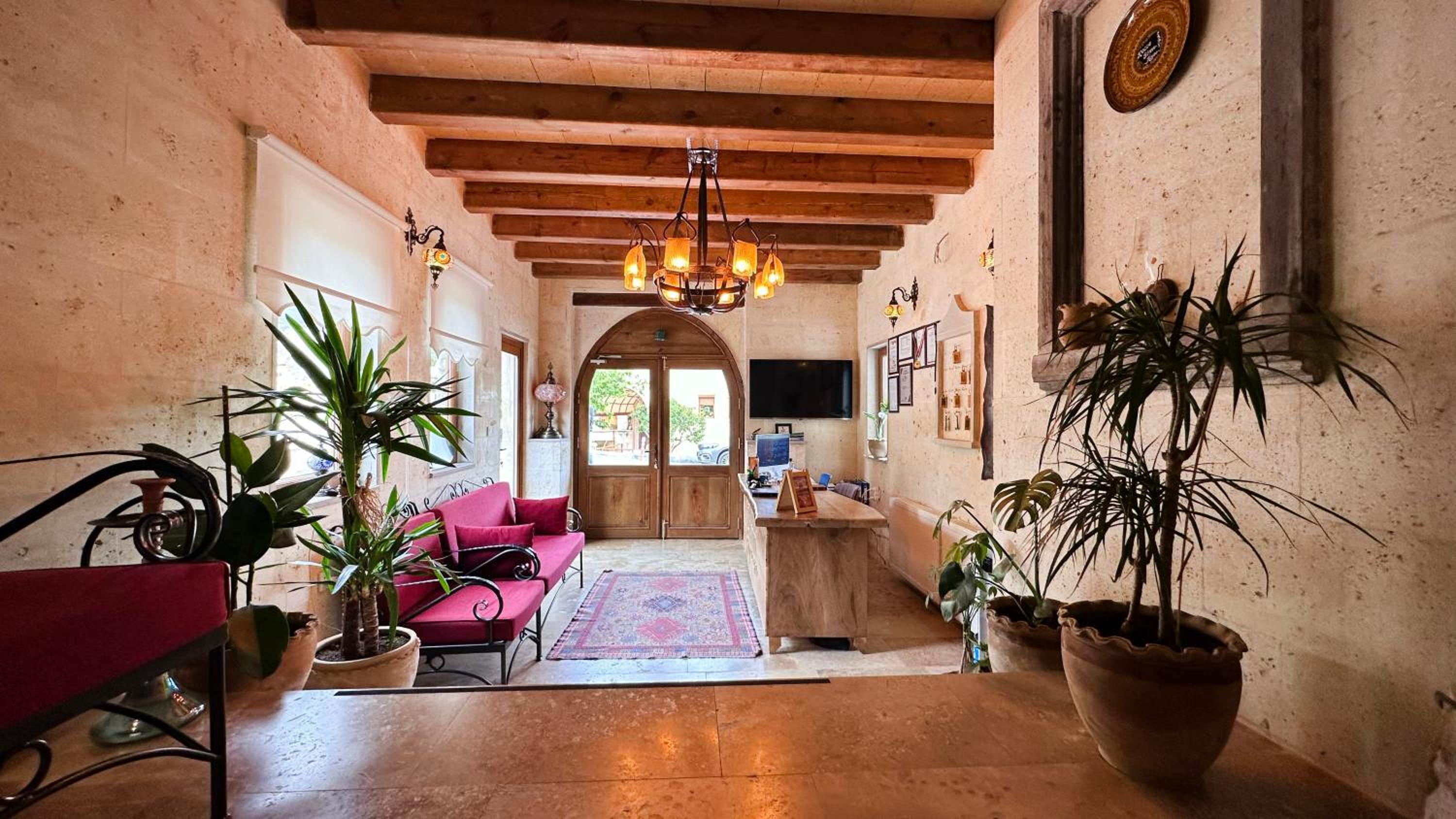 Rocca Stone House - Image 94