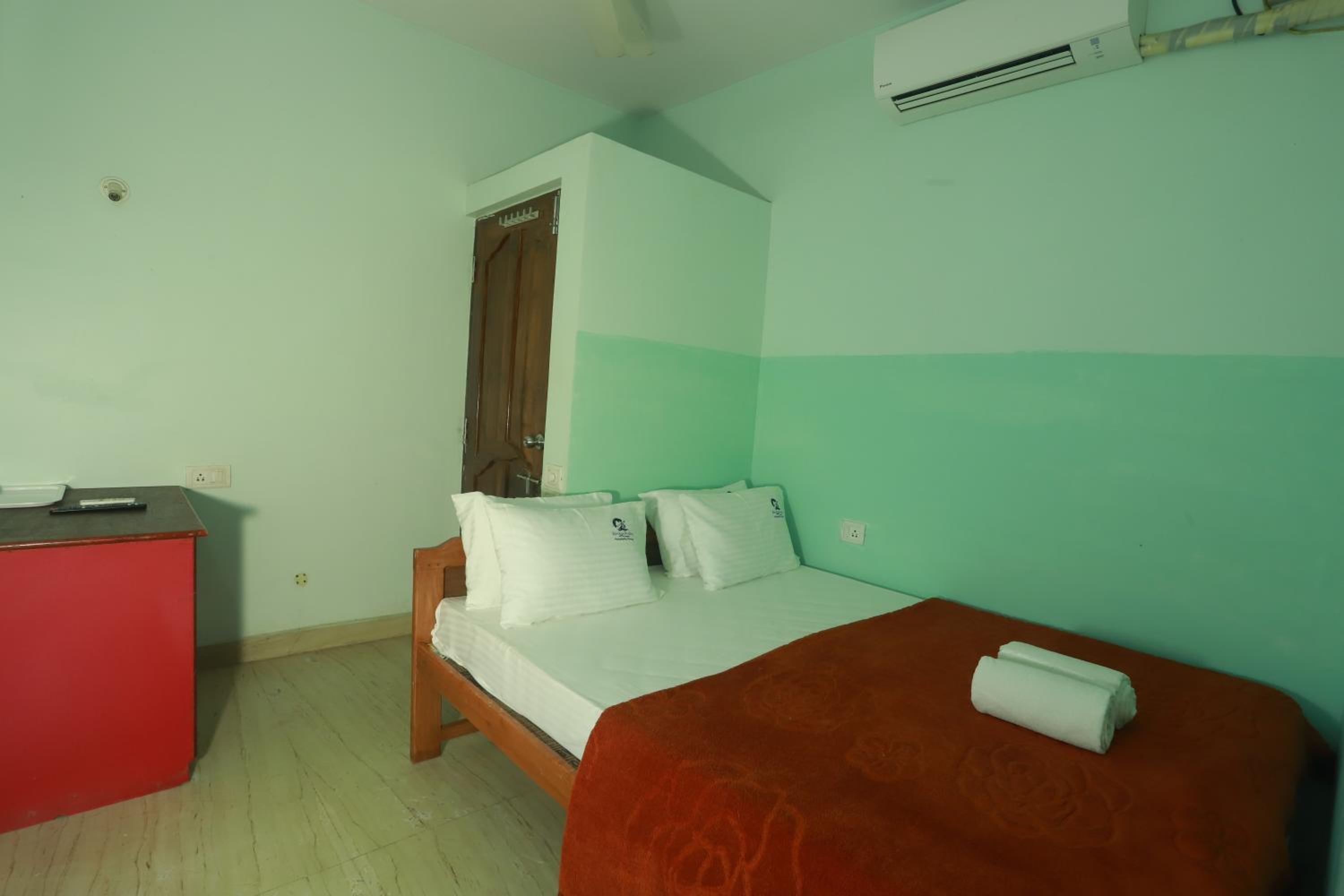 Paradise De Goa,Hotel Calngute Beach view 2