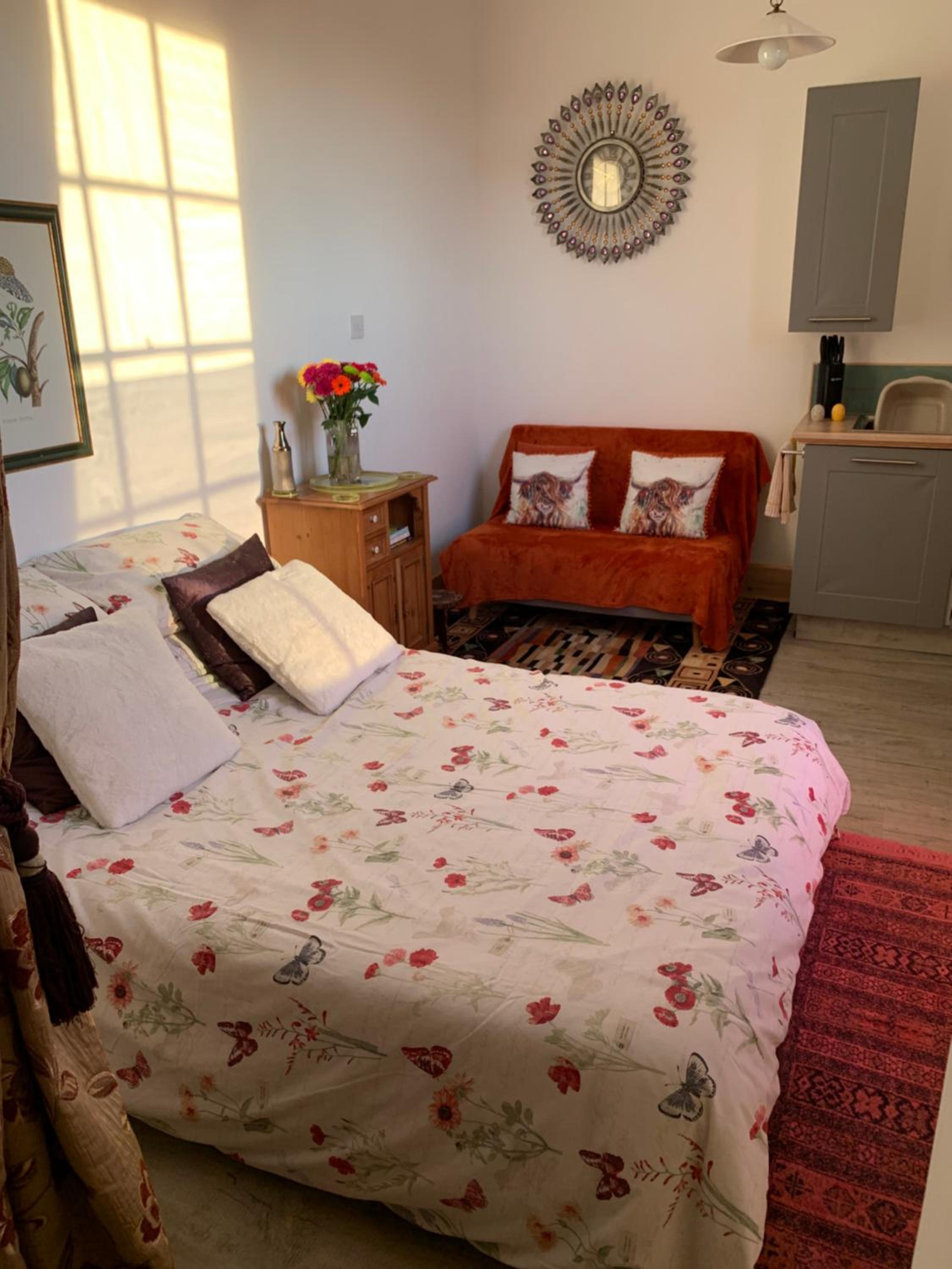 Norfolk broads. Vault apartment view 2