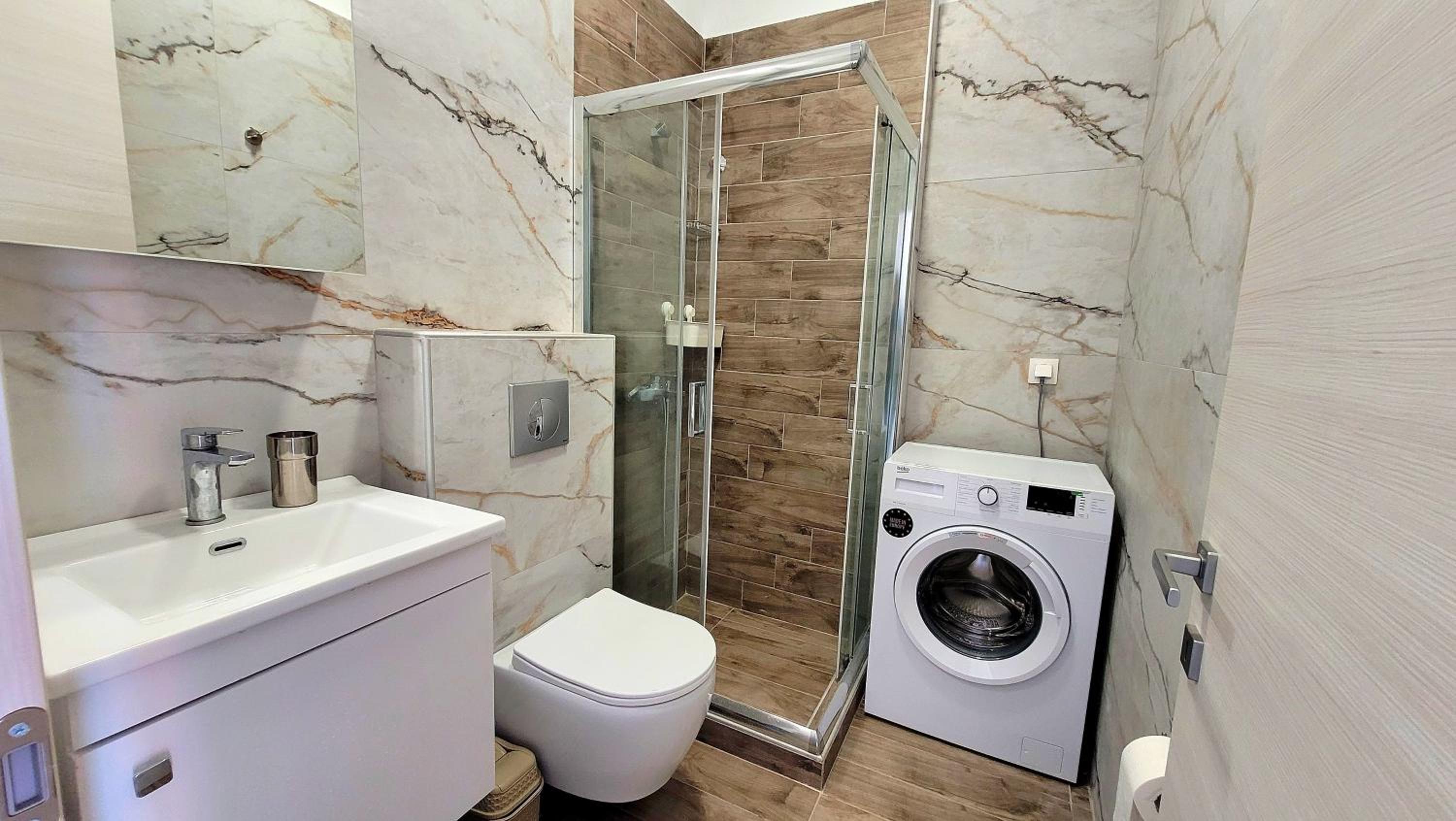 Ethra Apartment T