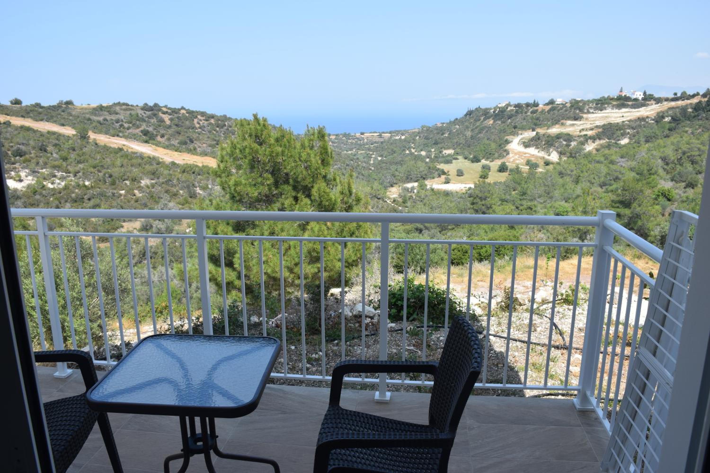 AKAMAS THRONE APARTMENTS