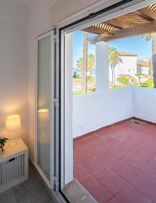 Townhouse w/ Swimming Pool and Underground Parking