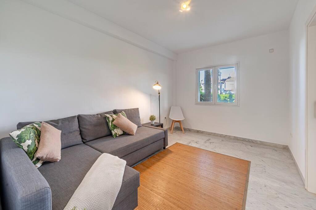 Townhouse w/ Swimming Pool and Underground Parking