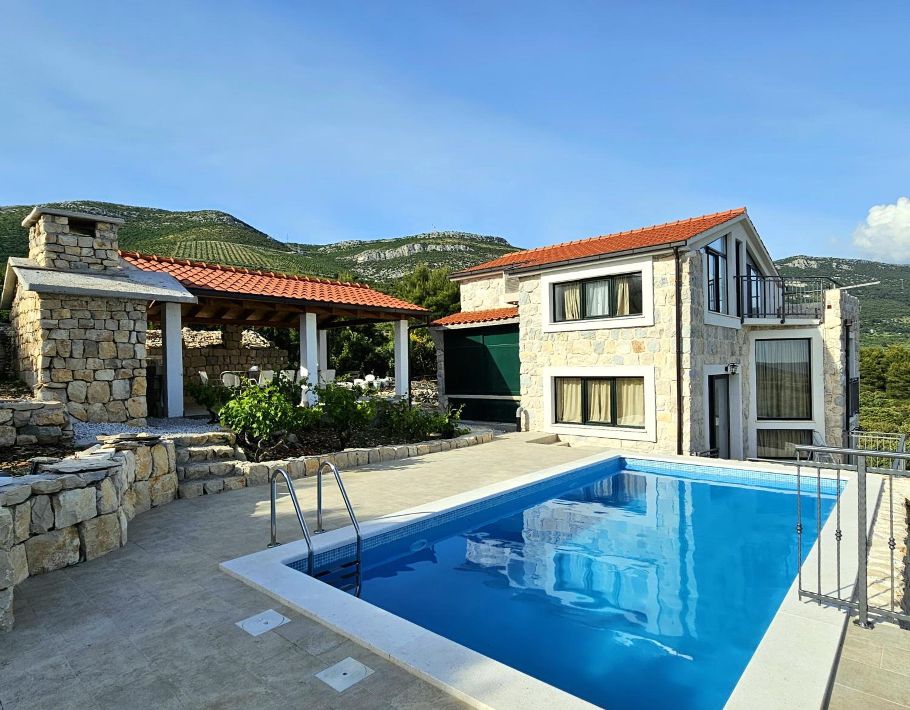 Villa Bepina, surrounded by sea, olive, vineyard view 3